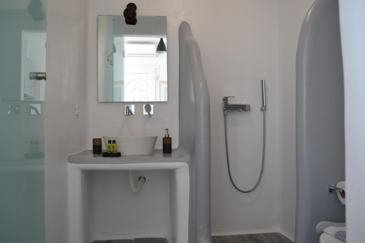 Oniropetra Mykonos Apartment Plintri